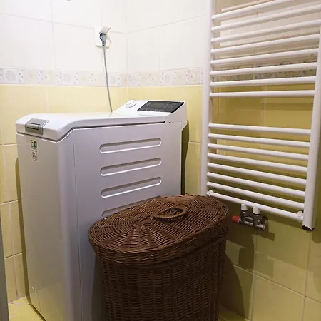 Na Gmajni Pr' Angležu *