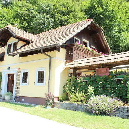 Na Gmajni Pr' Angležu Feriehus *